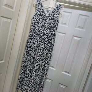 Very nice designed long casual dress